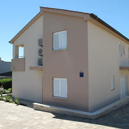 Apartments Mia Krk-3