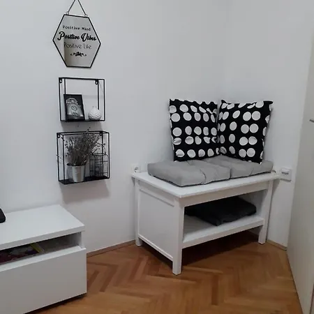 La Madre Apartment Near The Beach In Rijeka-2