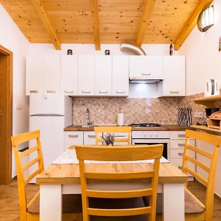 Apartman Sabljak-Nerezine-2