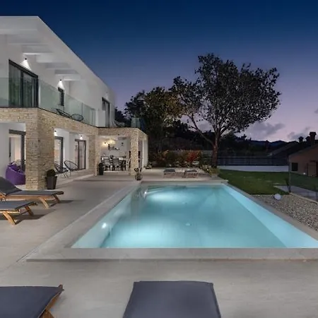 Villa Askim Prestige-2