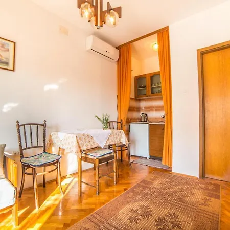 Apartments Antic 4255-3