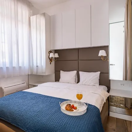 AH Design Apartments Deluxe-3