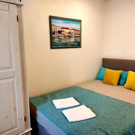 Holiday Home Sea Beach Dvorska 37-2