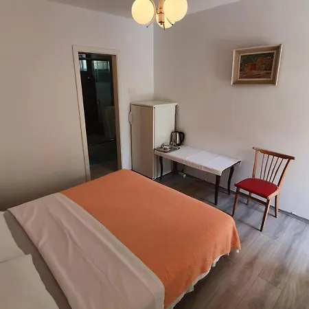 Double Rooms With Terrace Tomica-3