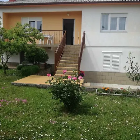 Apartment Fena-2