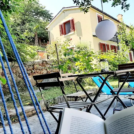 Apartments Easy - Private Garden And Seaview-3