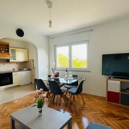 Apartment Iva-2