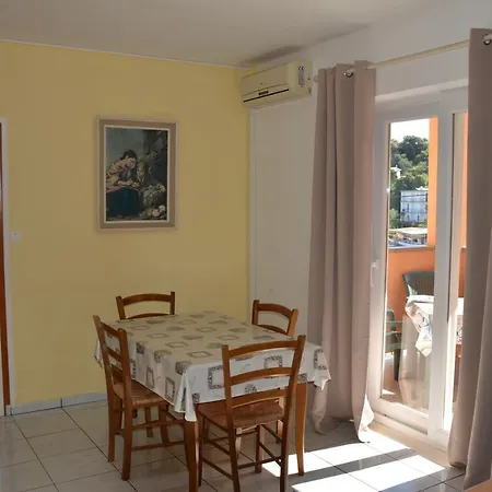 Apartments By The Sea Supetarska Draga - Donja, Rab - 17201-2