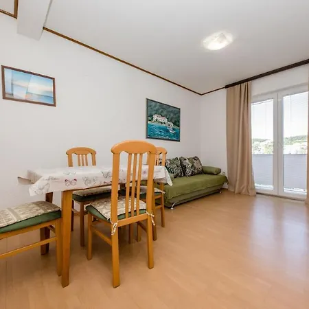 Apartments Halovic-2