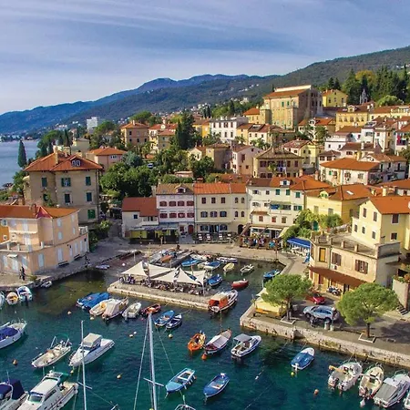 1 Bedroom Pet Friendly Apartment In Opatija-2