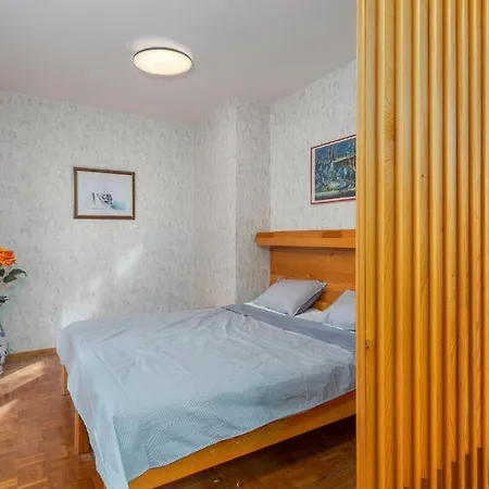 Awesome Home In Punat With Wifi And 7 Bedrooms-3