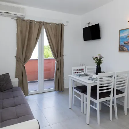 Apartments Mikanovic-2