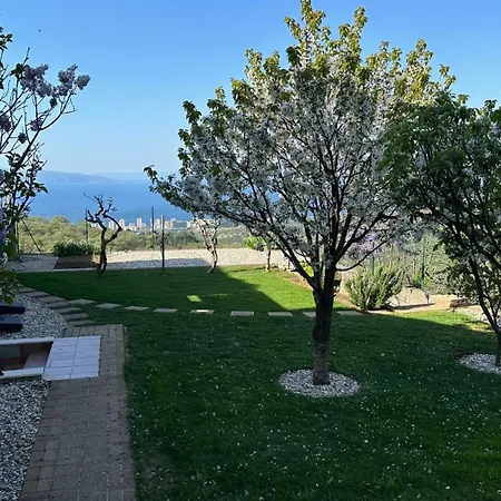 Terra Magica Deluxe Sea View Apartment Or Room With Free Parking-3