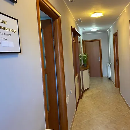 Apartment Paola-3