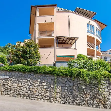 2 Bedroom Pet Friendly Apartment In Opatija-2