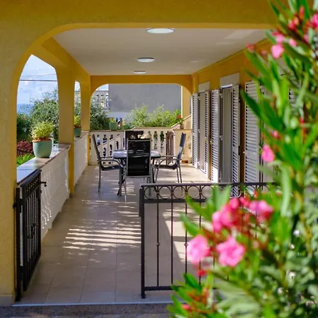Apartments Serbecic-2