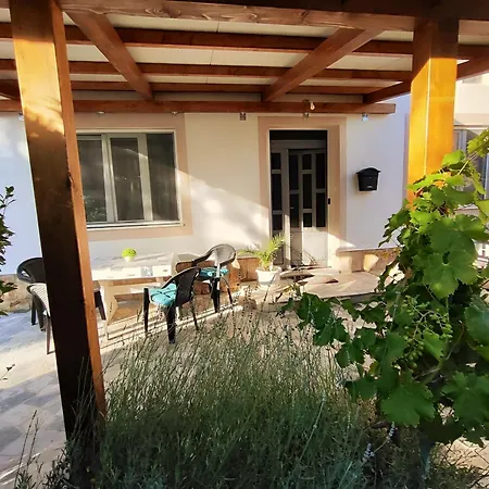 Apartman Daniel With Free Parking-3
