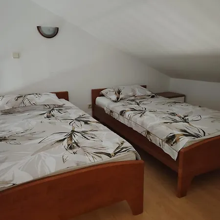 Marko'S Apartment-2