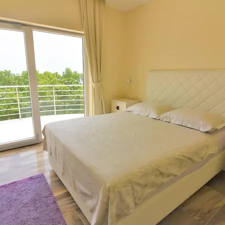 Guest House Manuela-3