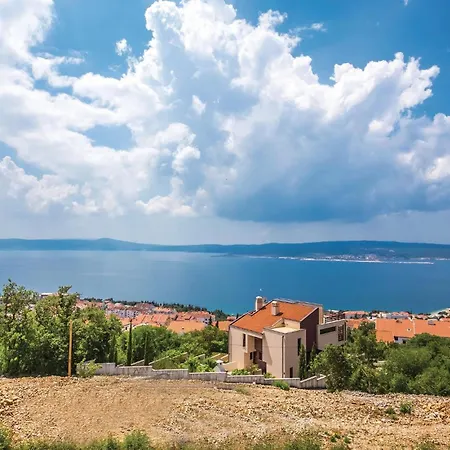 2 Bedroom Cozy Apartment In Crikvenica-3