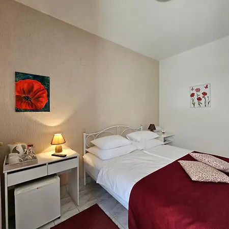 Apartments & Rooms Mikleus-3