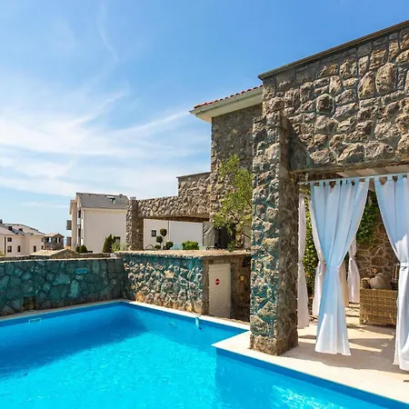 Luxurious Home In Krk-3