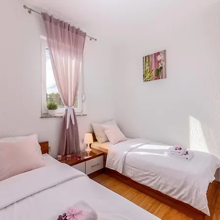 Luxurious Apartment In Kvarner By Sea-2