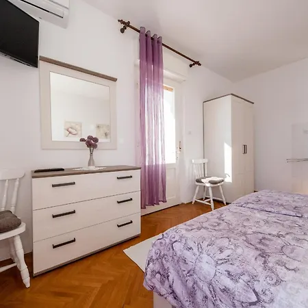 B&B Sabina Rooms & Apartments-3
