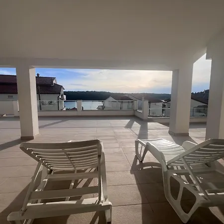 Apartments Palit Rab-2