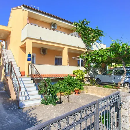 Apartments Petra-3