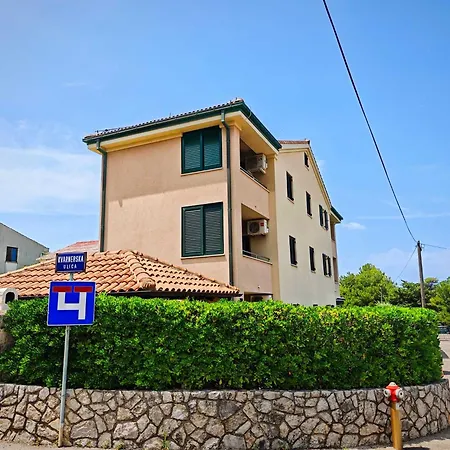 Apartments Ravlic-2