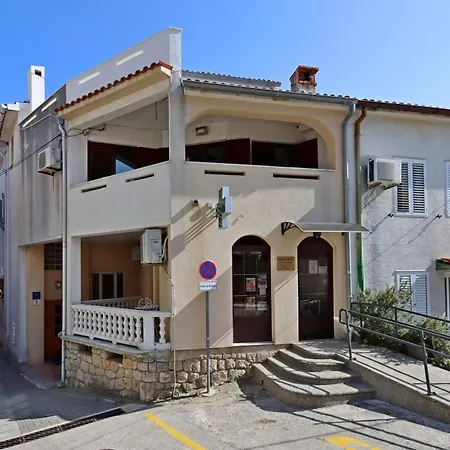Apartments And Rooms With Parking Space Vrbnik, Krk - 5302-3