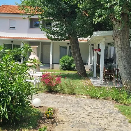 Villas Corinthia-2