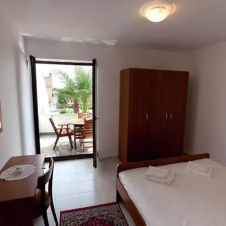 Apartments Ana-2
