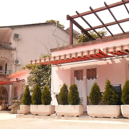 Apartments Kestenovi Dvori-2