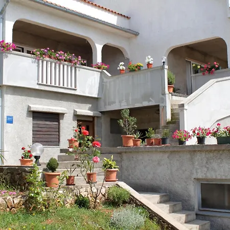 Apartment Njivice 5427B-2