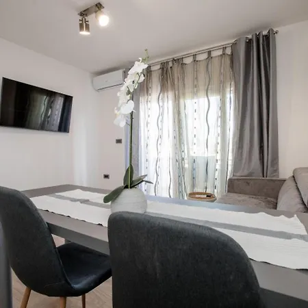 Apartments Bolero-2