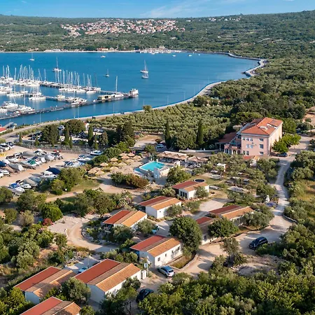 Holiday Homes Kanajt-3