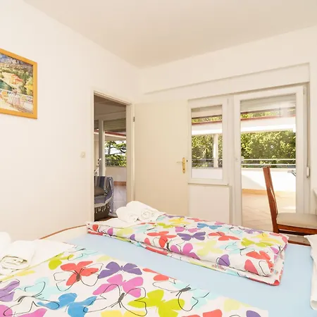 Apartment Katnic 1-2-3-2