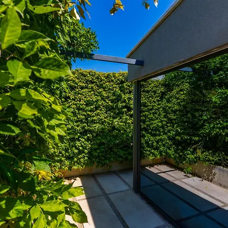 Luxury Jerini Barn-3