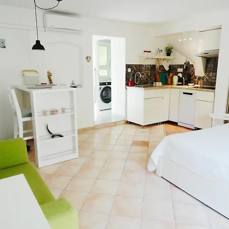 Quiet Area Apartments K65-2