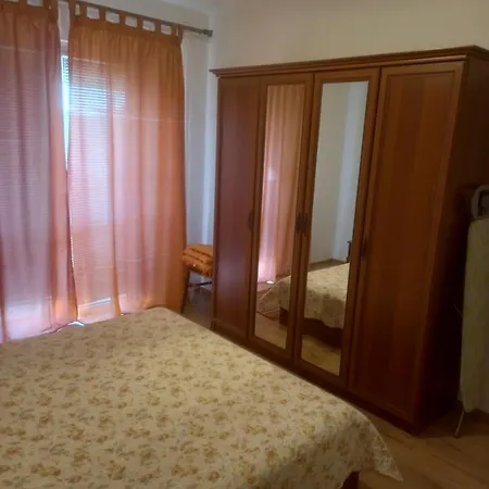 Apartments Makaus-2