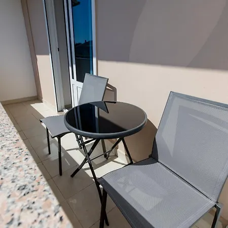 Apartments Luka-3