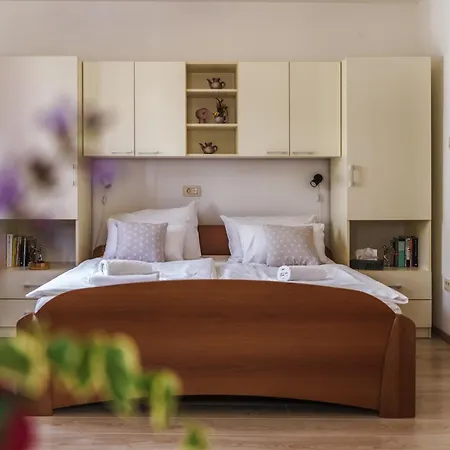 Apartments Katarina Porat-3