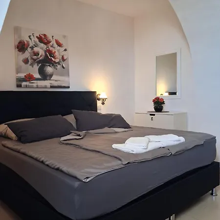 Vivi studio apartments-2