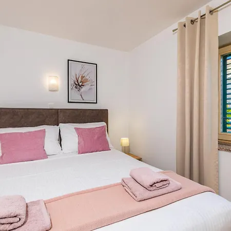 Holiday Home Punat-3