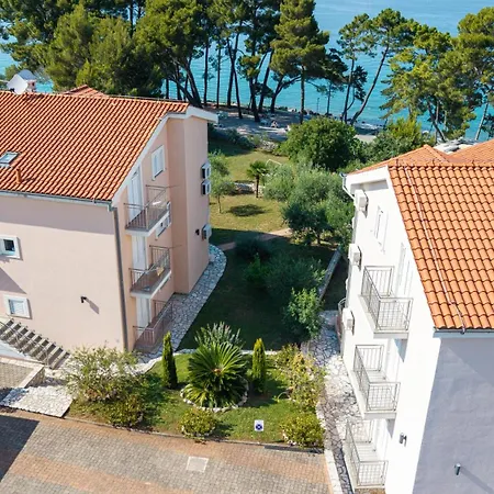 Mare & Mons Seafront Apartments-3