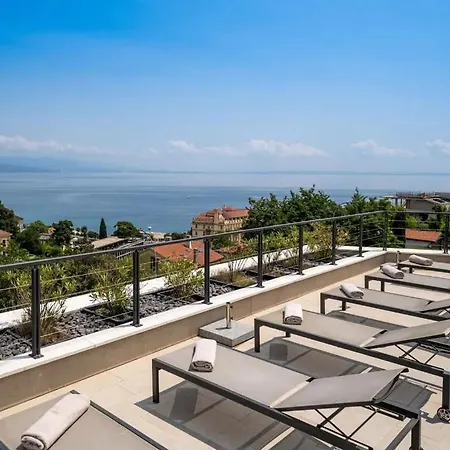 Opatija Apartments In Villa Ziza-3
