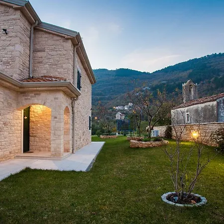 Villa Stonegate Estate - Bonus, Dvije Vile Jedna Cijena!-2