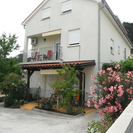 Apartments Lara-2